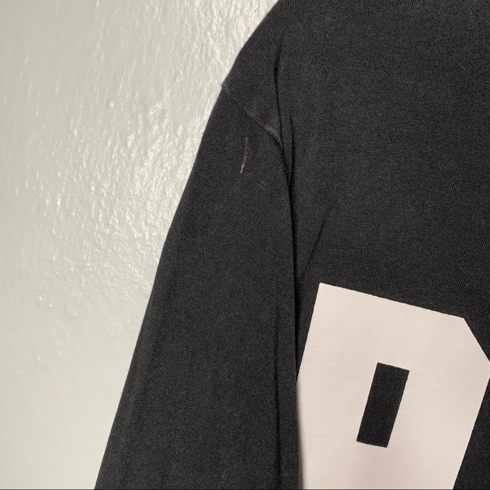 PINK VS Long Sleeve Tee - Picture 9 of 11
